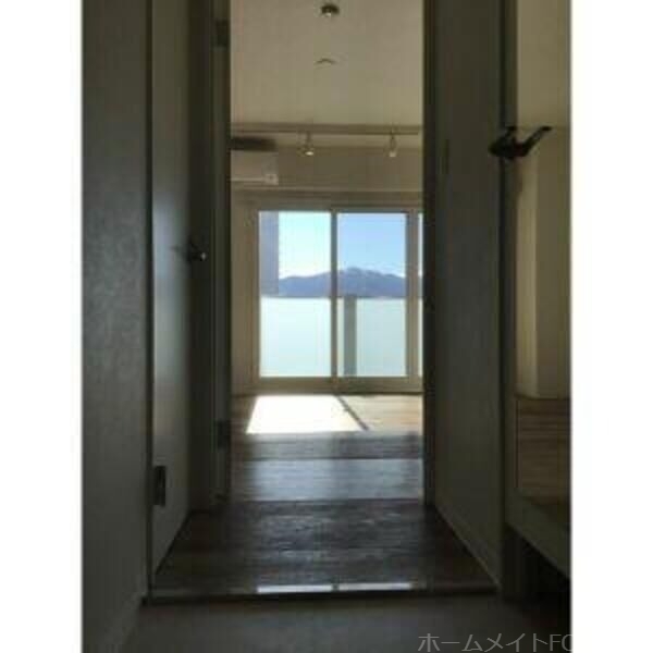 拡大写真:Blanc Casita 4階402の玄関