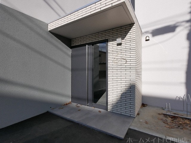 拡大写真:Livease Hassamu 1階105の建物外観