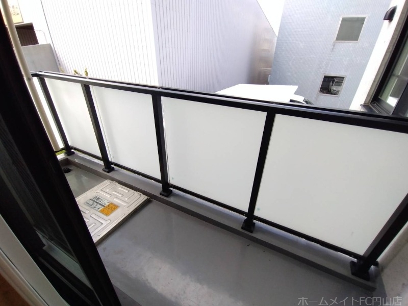 拡大写真：Scirocco 新札幌 3階302のバルコニー
