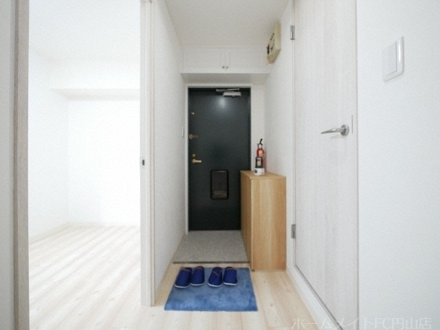 拡大写真:MAISON HOXIN南10条 2階201の玄関