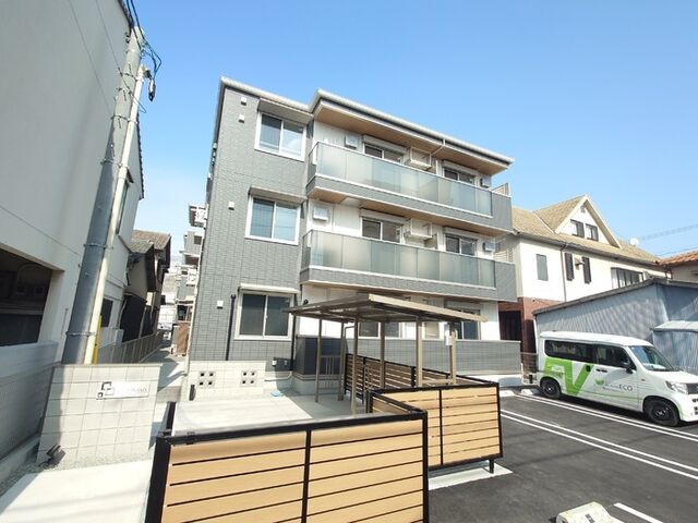 拡大写真：西町SUZUKAZE 1階103の外はこのようになっています