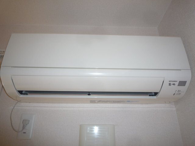 拡大写真:ウィット西深津 B 1階103のエアコン