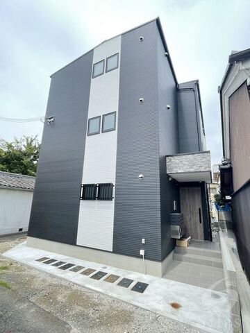 拡大写真:東大阪市中小阪2丁目 3階302の外観