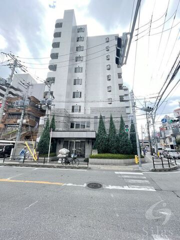 ルミエール八尾駅前の外観
