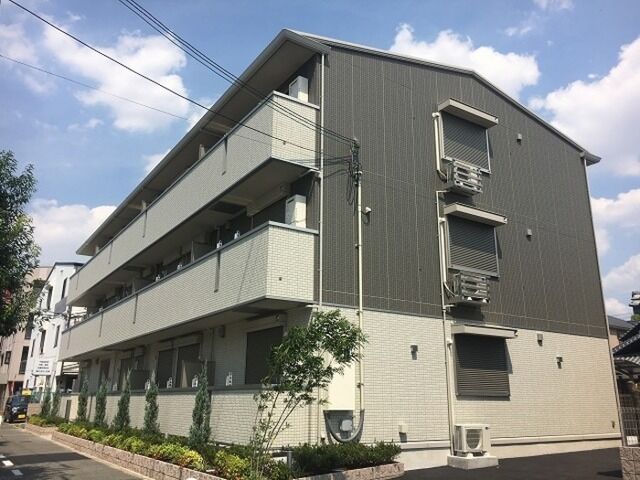 拡大写真:東大阪市岸田堂北町 3階305の外観