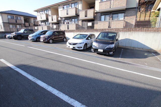 拡大写真:プランドールセレナA棟 1階102の外観