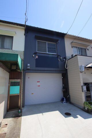 拡大写真:堺市東区日置荘西町ガレージハウス 1階1の外観