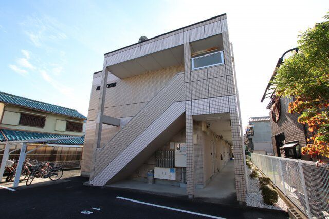 拡大写真:メロディーハイム 1階101の外観