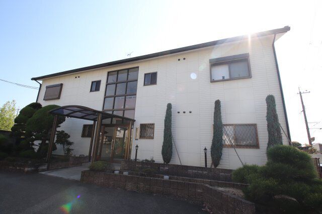青葉丘マンションの外観