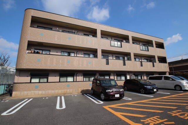 拡大写真:ローレルハイツ 3階305の外観