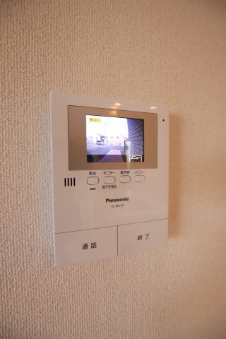 拡大写真:ファミリーパル 1階103のTVインターホン