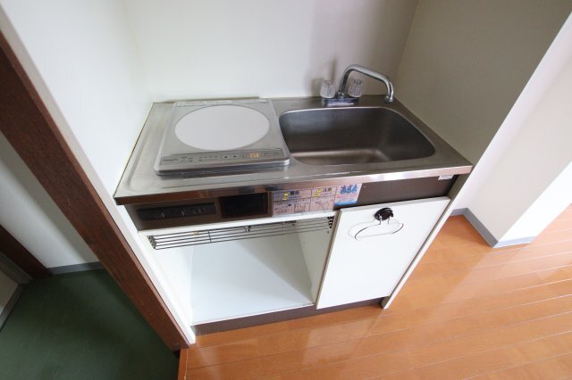 拡大写真:シャトルマキ 3階301のキッチン