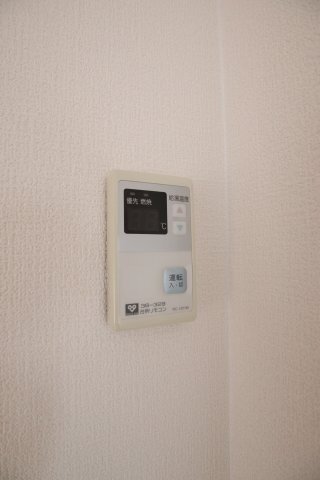 拡大写真:シャトルマキ 3階301の給湯器