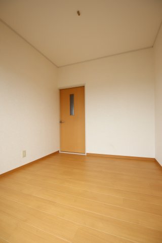拡大写真:末広マンション 3階305の寝室