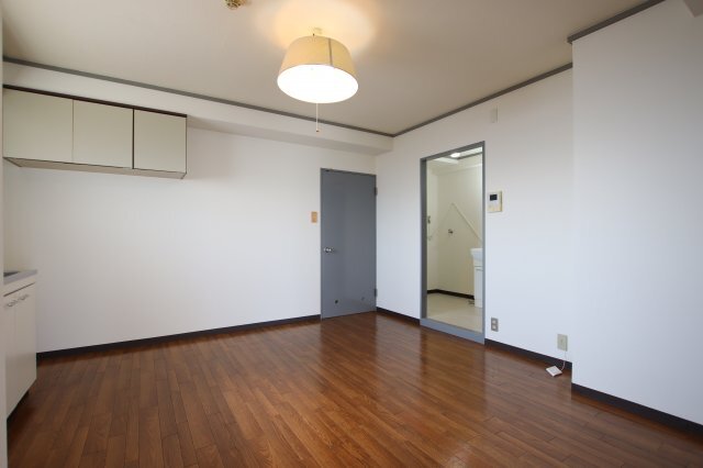 拡大写真:春木マンション 4階403の居間