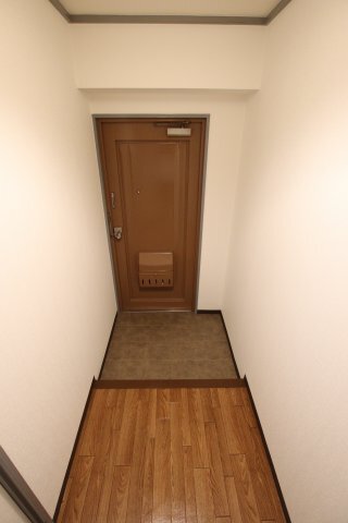 拡大写真:春木マンション 4階403の玄関