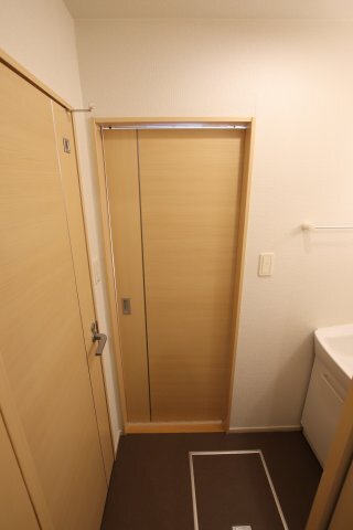 拡大写真:プリムラTK01 2階201の洗面所