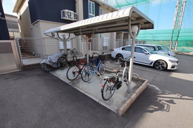 拡大写真:プリムラTK01 2階201の駐輪場
