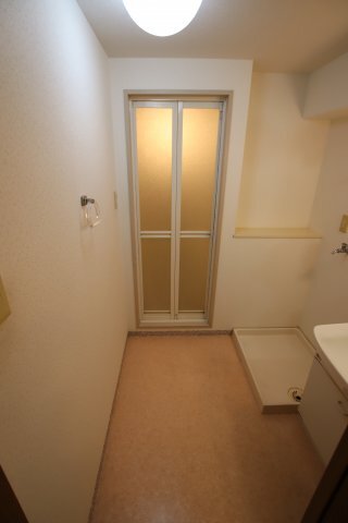 拡大写真:ルナピエーナ泉北 5階501の洗面所