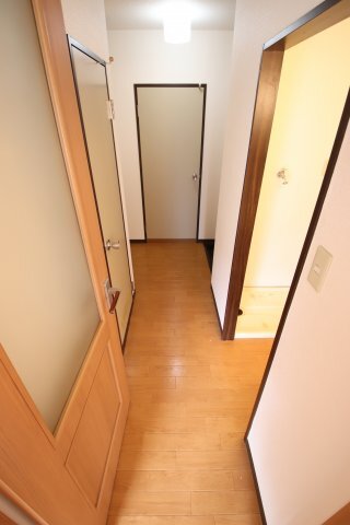 拡大写真:タウニィハイツ金剛 1階107の内装