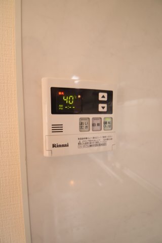 拡大写真:タウニィハイツ金剛 1階107の給湯