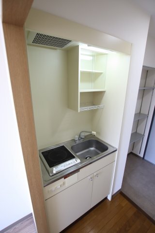 拡大写真:ジョイフル菊水 3階302のキッチン