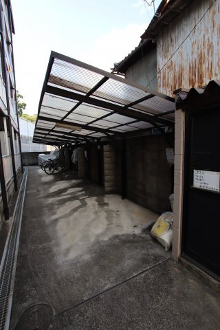 拡大写真:ジョイフル菊水 3階302の駐輪場