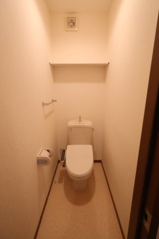 拡大写真:プレミールB 1階103のトイレ