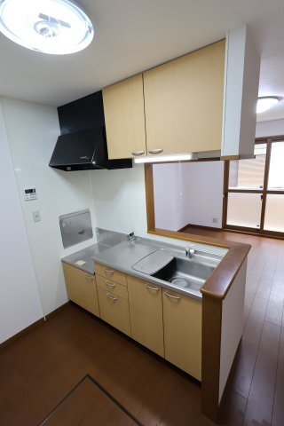 拡大写真:プレミールB 1階103のキッチン