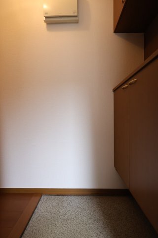 拡大写真:プレミールB 1階103の玄関