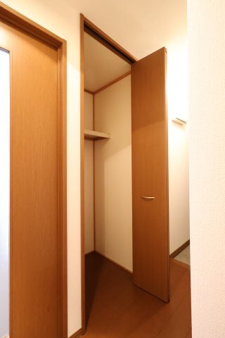 拡大写真:プレミールB 1階103の収納