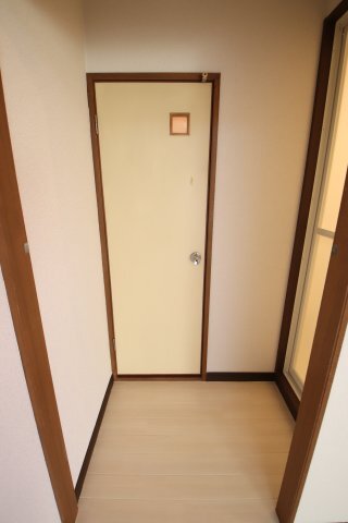 拡大写真:ハイツ中西 3階301の洗面所