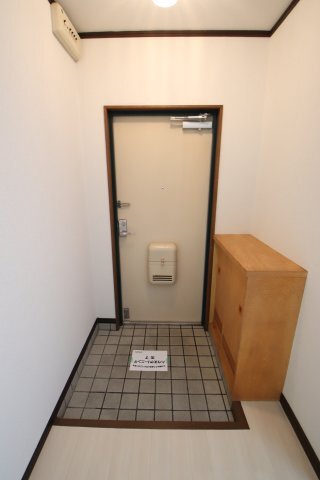 拡大写真:ハイツ中西 3階301の玄関