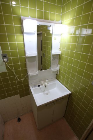 拡大写真:堺市中区陶器北 1階1の独立洗面台