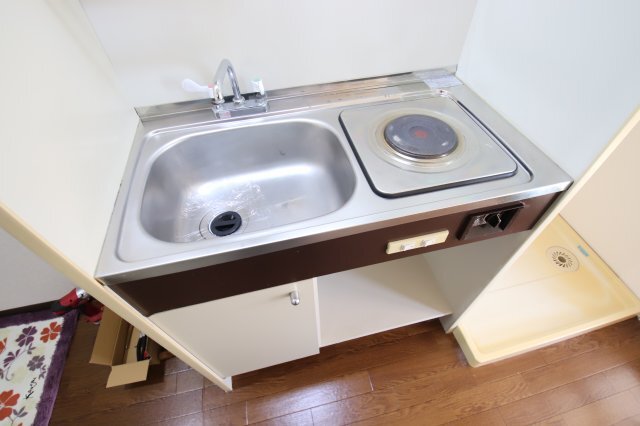 拡大写真:弘成エステートビル 3階301のキッチン