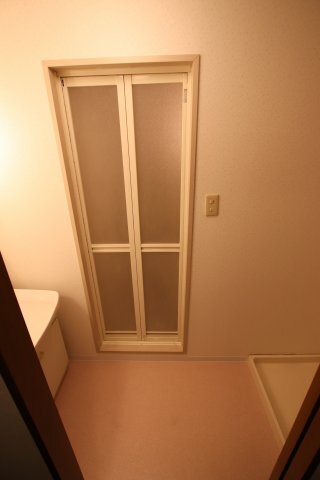 拡大写真:ルナピエーナ泉北 2階205の洗面所