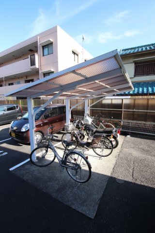 拡大写真:メロディーハイム 1階101の駐輪場