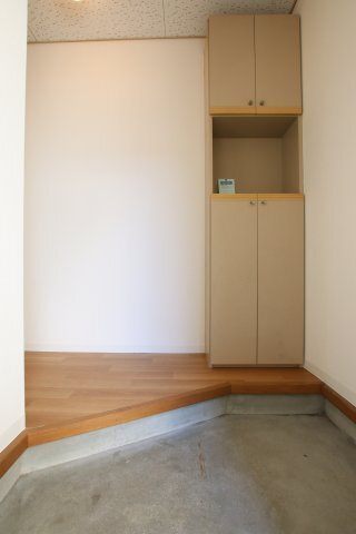 拡大写真:サンハイツB 1階102の玄関