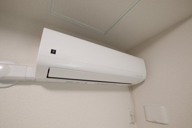 拡大写真:CASAMUKAINO 3階303のエアコン