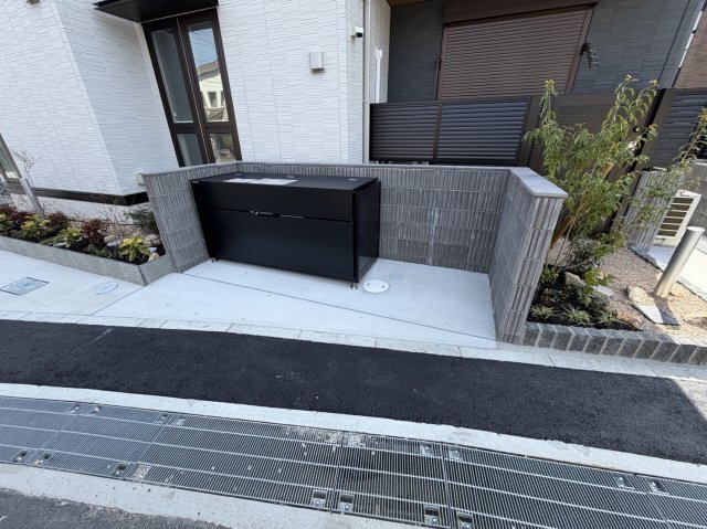 拡大写真:CASAMUKAINO 3階303の敷地内ゴミ捨場