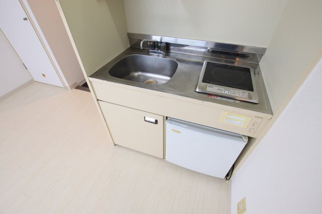 拡大写真:スカイ南花台 6階607のキッチン