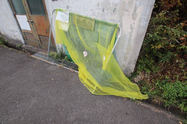 拡大写真:ミシュカーン 1階102の敷地内ゴミ置き場