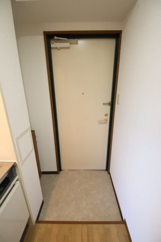 拡大写真:サンコークレアール 4階401の玄関