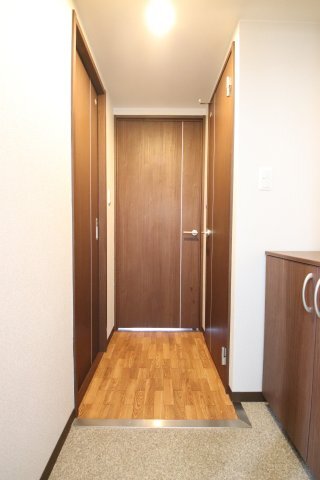 拡大写真:サワー・ドゥ白鷺 4階411の玄関
