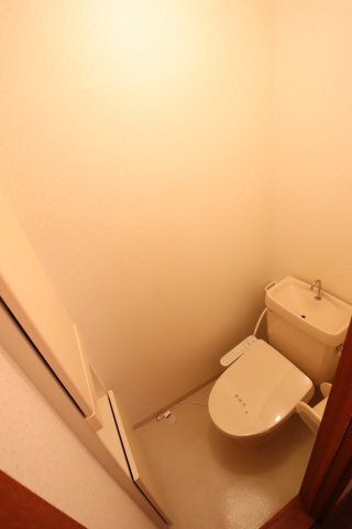 拡大写真:グリーンハイツ須賀 2階207のトイレ