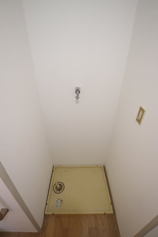 拡大写真:グリーンヒルA棟 1階101の室内洗濯機置場