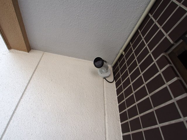 拡大写真:第2山内マンション 1階102の防犯カメラ