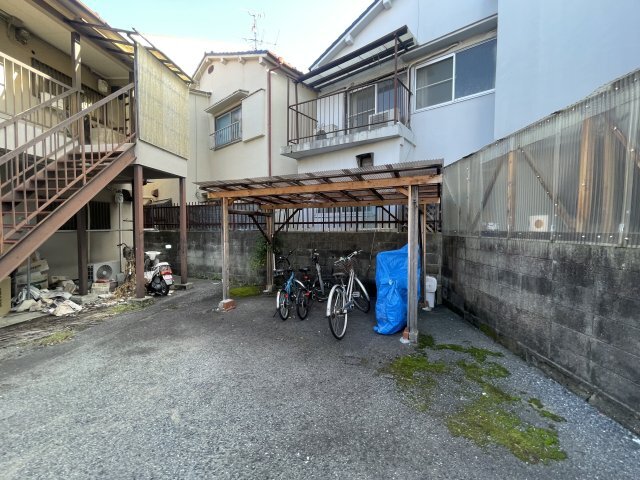 拡大写真:西野コーポ 2階203の駐輪場