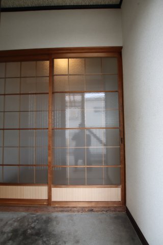 拡大写真:西野コーポ 2階203の玄関