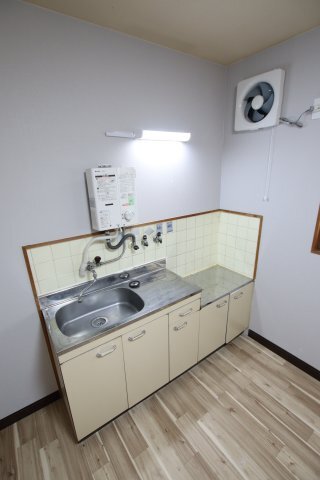 拡大写真:西野コーポ 2階203のキッチン